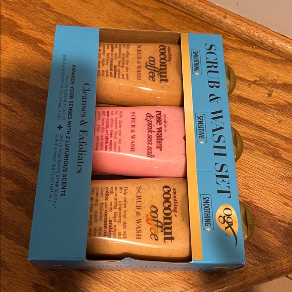 Coconut Coffee and Rose Water Scrub & Wash Set - Picture 5 of 9